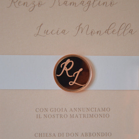 Partecipazione Matrimonio rosa con tag in plexiglass - Codice F1690